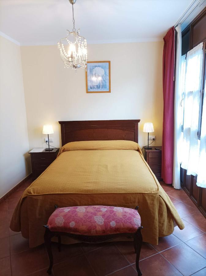 Hostal Casa Pelayin Cue Exterior foto