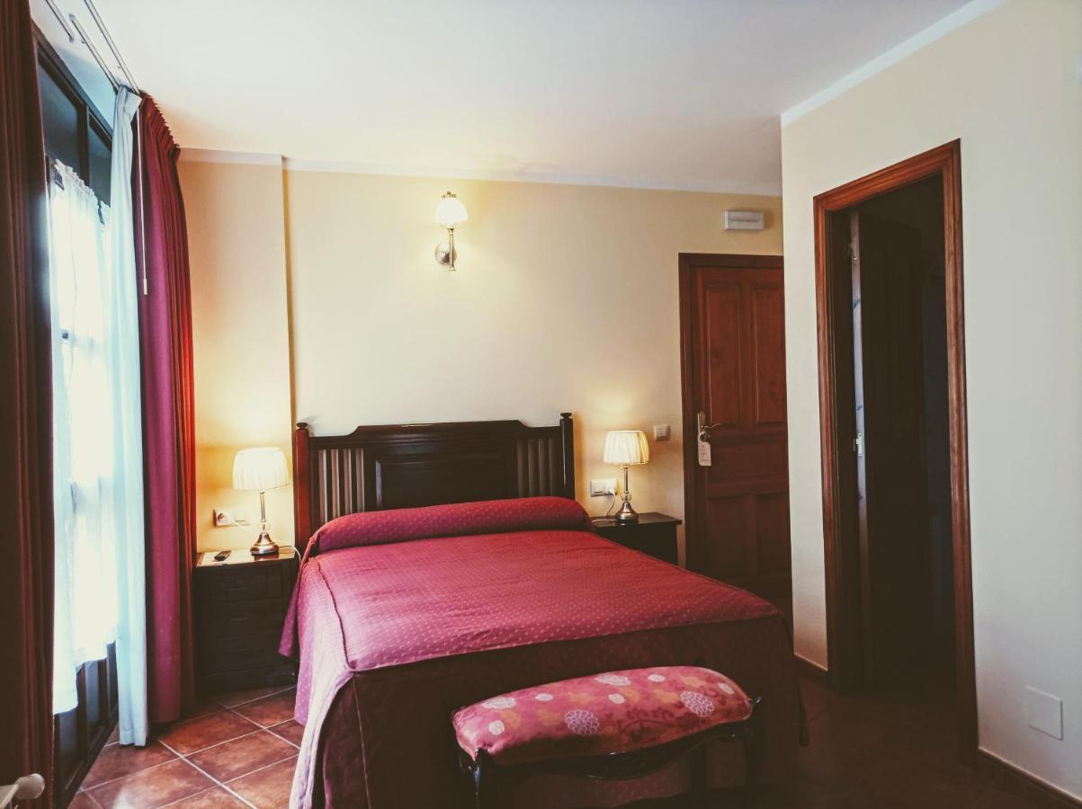 Hostal Casa Pelayin Cue Exterior foto