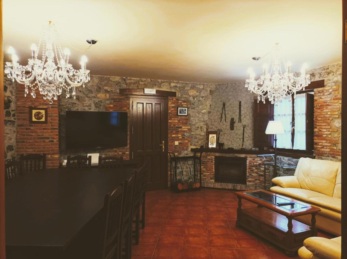 Hostal Casa Pelayin Cue Exterior foto