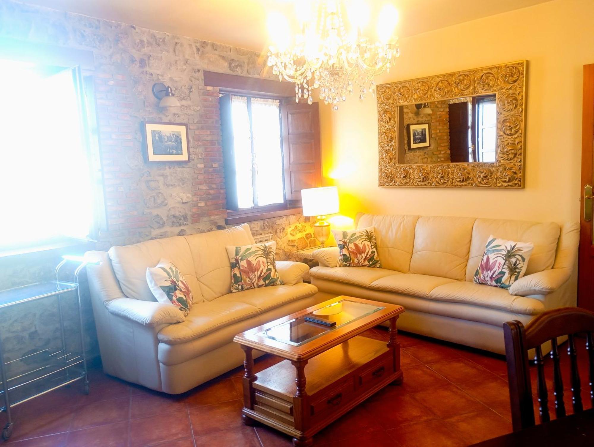 Hostal Casa Pelayin Cue Exterior foto